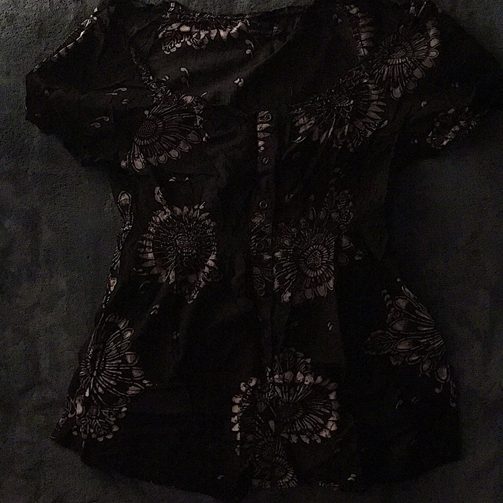 Faded Glory Black Short Sleeve Small (4-5)